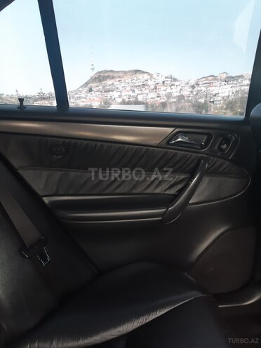 Mercedes C 240 2001, 269,500 km - 2.6 l - Bakı