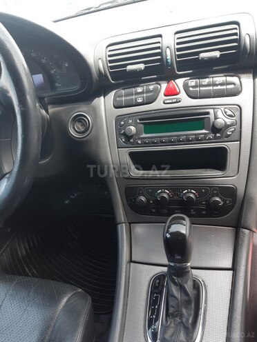 Mercedes C 240 2001, 269,500 km - 2.6 l - Bakı