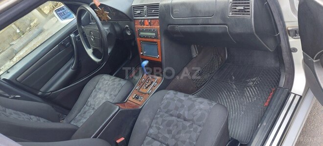 Mercedes C 200 2000, 314,000 km - 2.0 l - Bakı