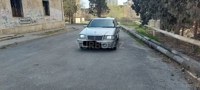 Mercedes C 200 2000, 314,000 km - 2.0 l - Bakı