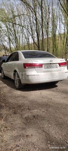 Hyundai Sonata 2009, 390,000 km - 2.4 l - Quba