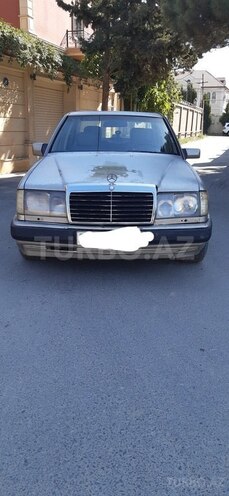 Mercedes E 250 1992, 467,000 km - 2.5 l - Bakı