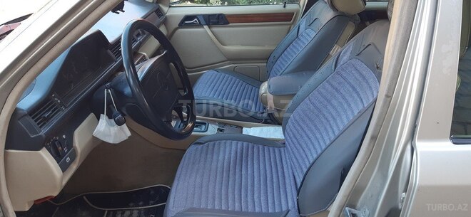 Mercedes E 250 1992, 467,000 km - 2.5 l - Bakı
