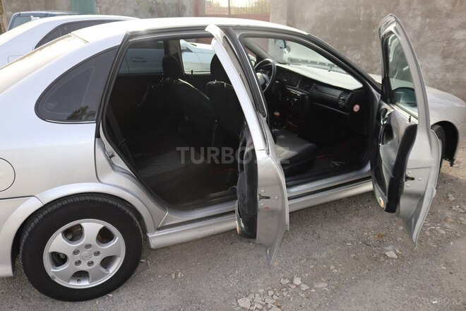 Opel Vectra 2000, 360,000 km - 1.8 l - Bərdə