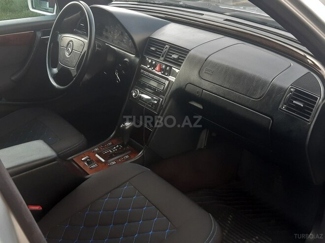 Mercedes C 200 1998, 176,000 km - 2.0 l - Tovuz