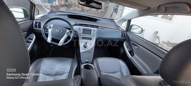 Toyota Prius 2014, 260,500 km - 1.8 l - Qazax