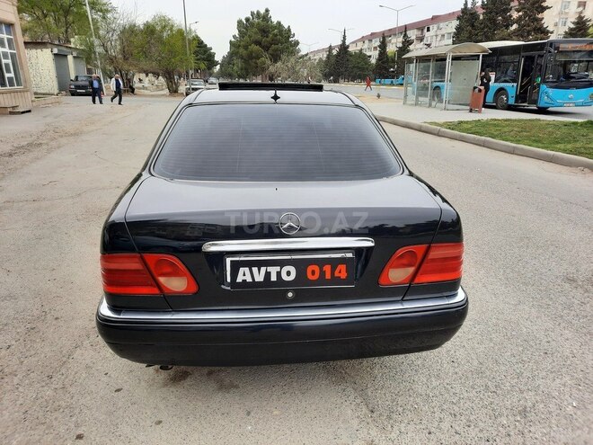 Mercedes E 240 1998, 328,000 km - 2.4 l - Sumqayıt