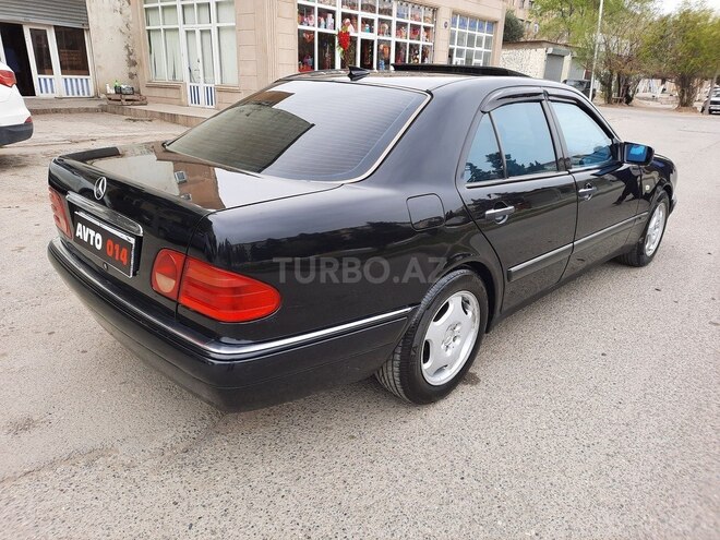 Mercedes E 240 1998, 328,000 km - 2.4 l - Sumqayıt