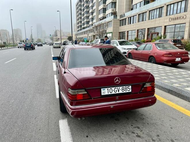 Mercedes E 200 1991, 240,000 km - 2.0 l - Bakı