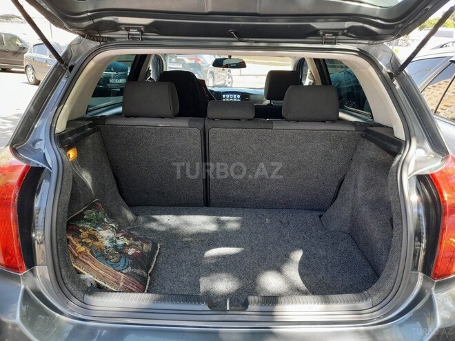 Toyota Corolla 2006, 242,000 km - 1.4 л - Bakı