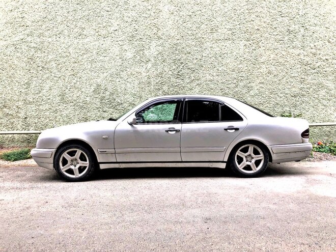 Mercedes E 240 1997, 250,000 km - 2.4 l - Qusar
