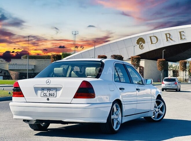 Mercedes C 230 1999, 175,000 km - 2.3 l - Bakı