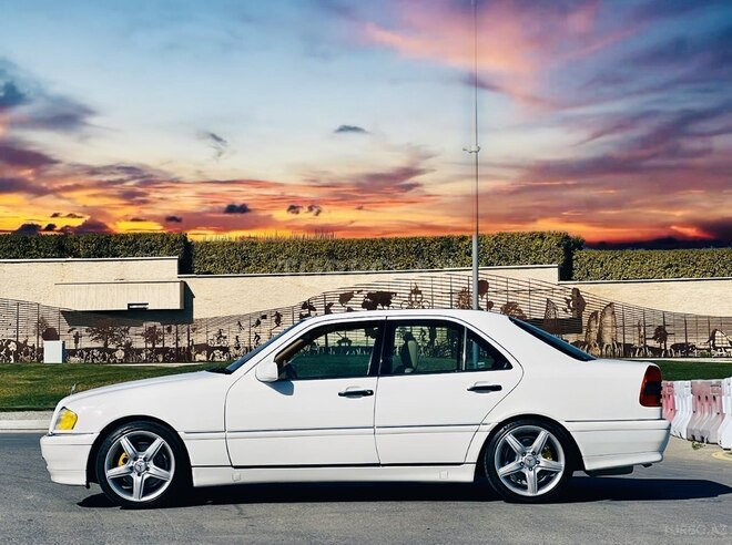 Mercedes C 230 1999, 175,000 km - 2.3 l - Bakı