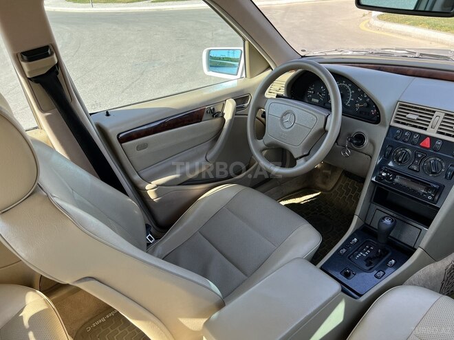 Mercedes C 230 1999, 175,000 km - 2.3 l - Bakı