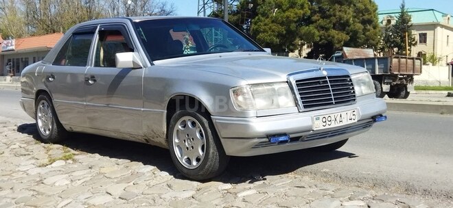 Mercedes E 290 1992, 220,000 km - 2.9 л - Şəki