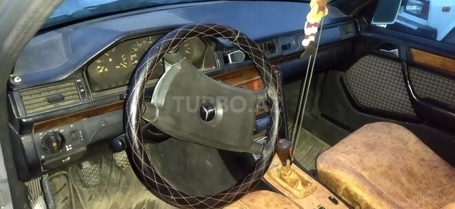 Mercedes E 290 1992, 220,000 km - 2.9 л - Şəki