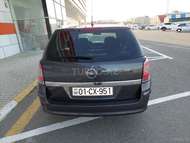 Opel Astra 2010, 157,000 km - 1.3 л - Bakı