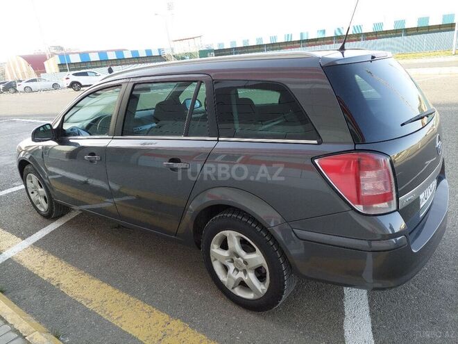 Opel Astra 2010, 157,000 km - 1.3 л - Bakı
