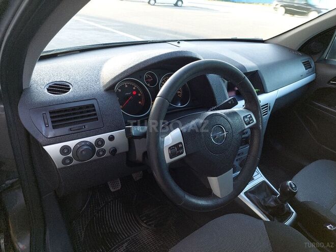 Opel Astra 2010, 157,000 km - 1.3 л - Bakı