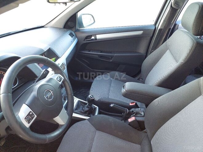 Opel Astra 2010, 157,000 km - 1.3 л - Bakı