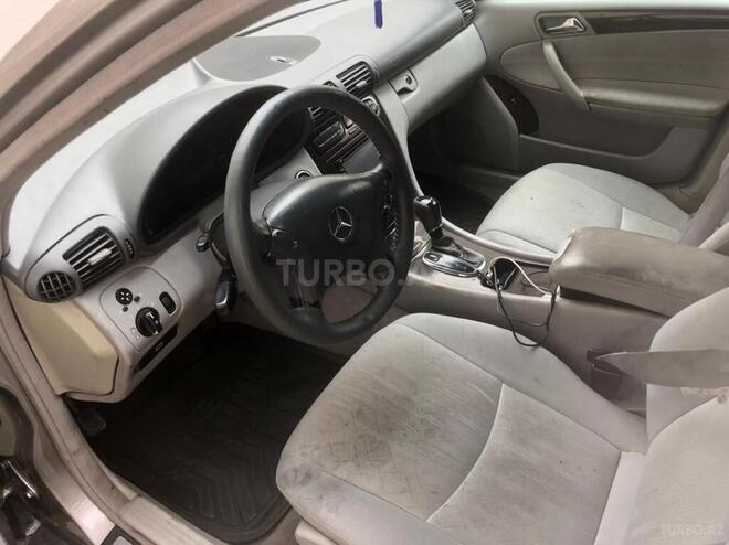 Mercedes C 220 2002, 240,000 km - 2.2 l - Bakı