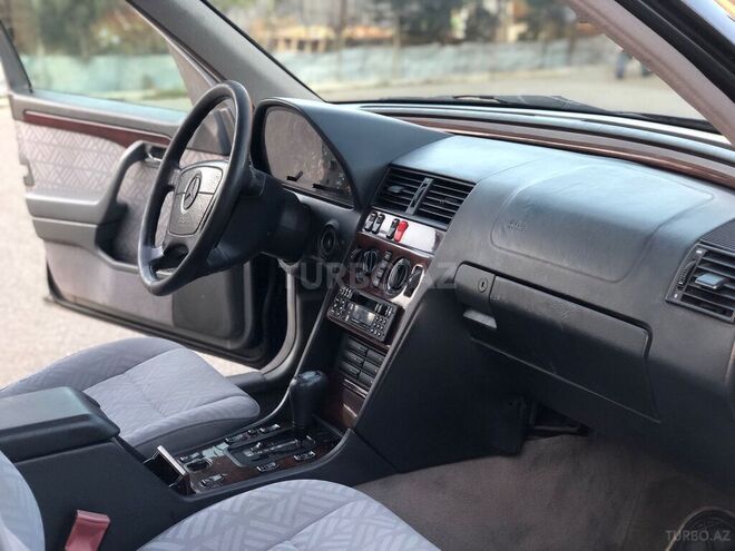 Mercedes C 220 1995, 312,600 km - 2.2 l - Bakı