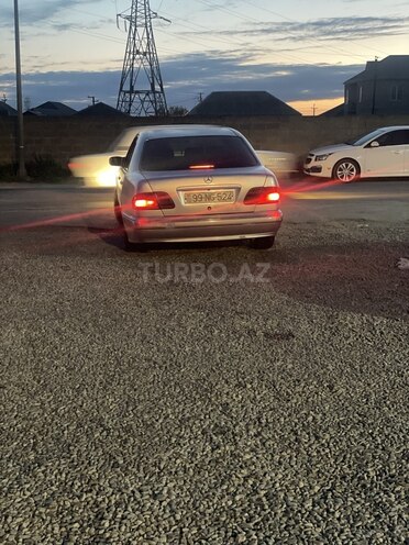 Mercedes E 220 1999, 370,000 km - 2.2 l - Bakı