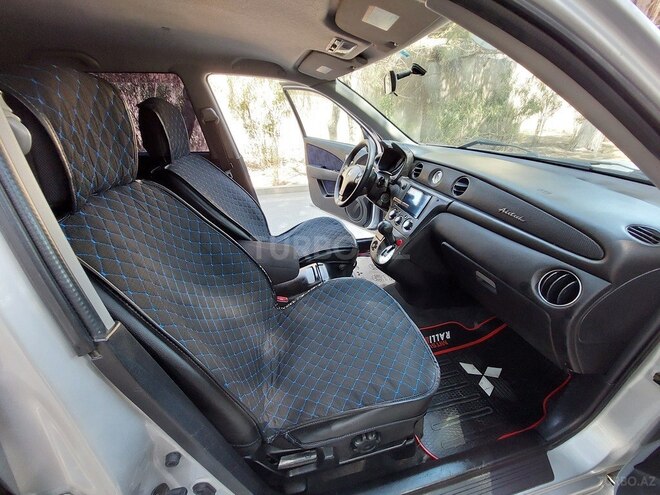 Mitsubishi Airtrek 2003, 215,000 km - 2.0 l - Sumqayıt