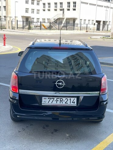 Opel Astra 2010, 174,000 km - 1.4 l - Bakı