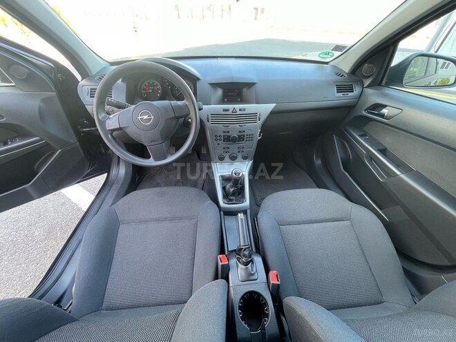 Opel Astra 2010, 174,000 km - 1.4 l - Bakı