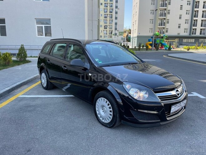 Opel Astra 2010, 174,000 km - 1.4 l - Bakı