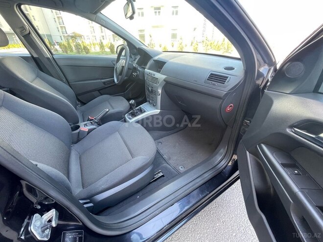 Opel Astra 2010, 174,000 km - 1.4 l - Bakı