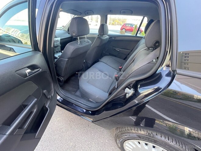 Opel Astra 2010, 174,000 km - 1.4 l - Bakı