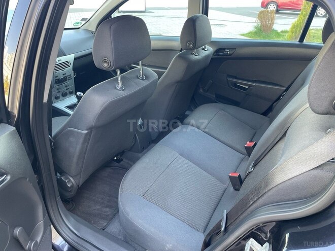 Opel Astra 2010, 174,000 km - 1.4 l - Bakı