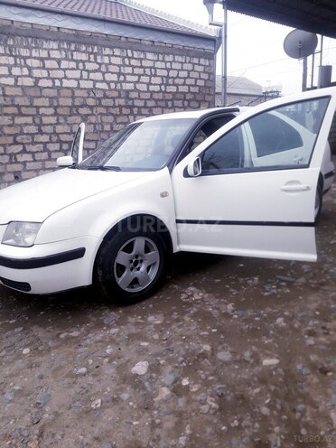 Volkswagen Polo 2002, 250,000 km - 1.8 l - Ağstafa