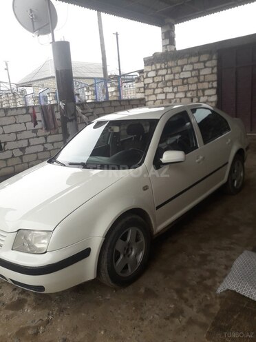 Volkswagen Polo 2002, 250,000 km - 1.8 l - Ağstafa