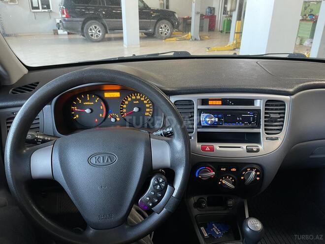 Kia Rio 2005, 220,000 km - 1.5 l - Salyan