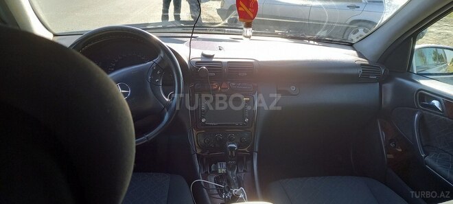Mercedes C 220 2001, 444,386 km - 2.2 l - Zaqatala