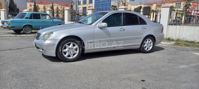 Mercedes C 220 2001, 444,386 km - 2.2 l - Zaqatala