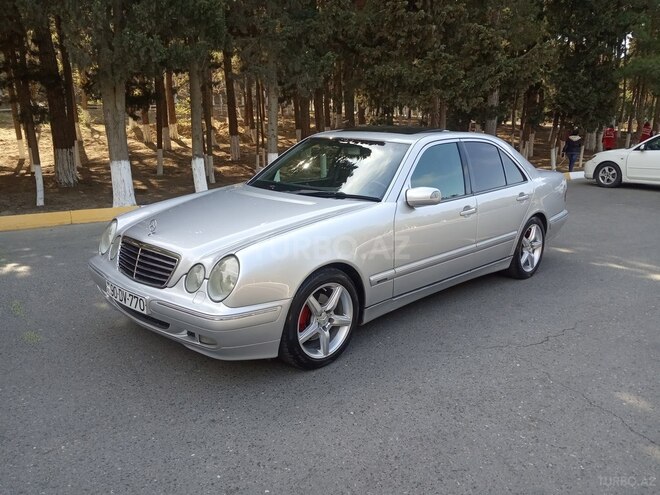 Mercedes E 280 1999, 215,000 km - 2.8 l - Sumqayıt