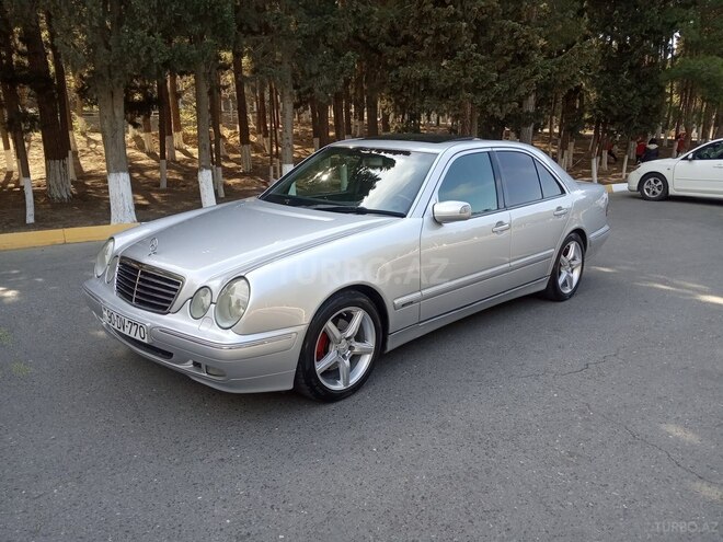 Mercedes E 280 1999, 215,000 km - 2.8 l - Sumqayıt