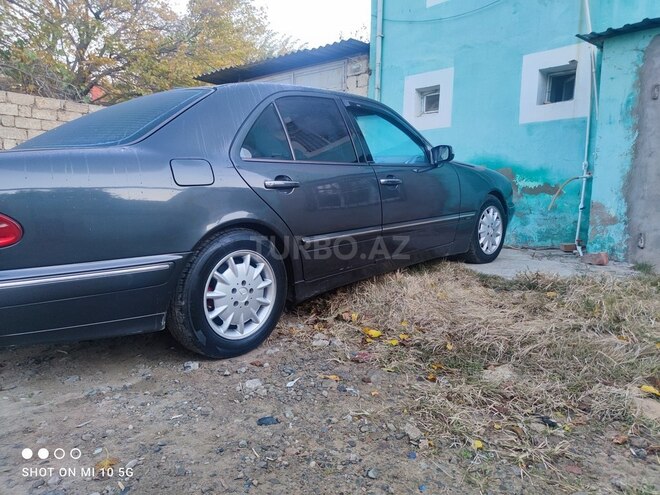 Mercedes E 270 2001, 595,000 km - 2.7 l - Bakı