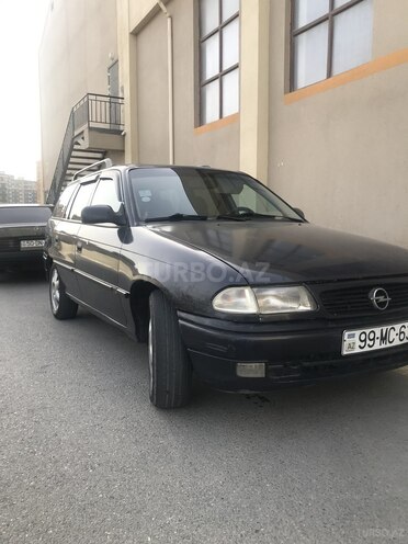 Opel Astra 1996, 370,000 km - 1.6 л - Bakı