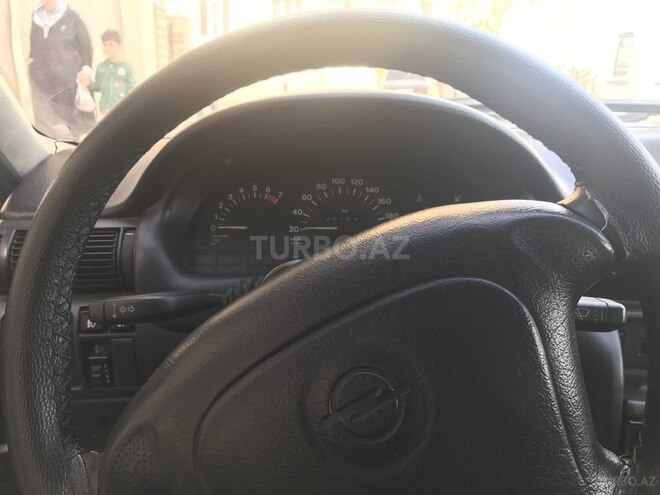 Opel Astra 1996, 370,000 km - 1.6 л - Bakı