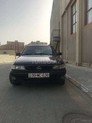 Opel Astra 1996, 370,000 km - 1.6 л - Bakı