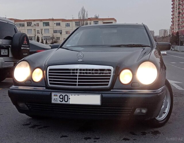 Mercedes E 280 1999, 290,495 km - 2.8 l - Bakı