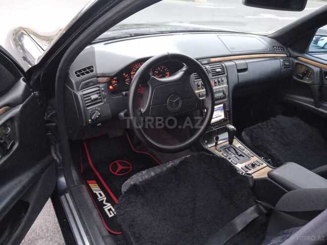 Mercedes E 280 1999, 290,495 km - 2.8 l - Bakı