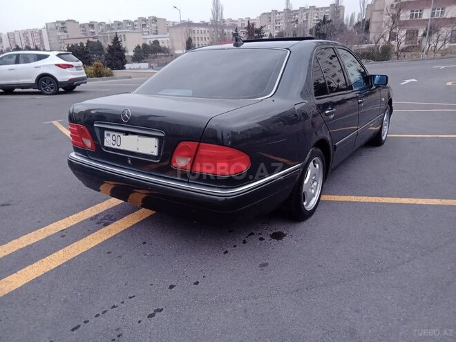 Mercedes E 280 1999, 290,495 km - 2.8 l - Bakı