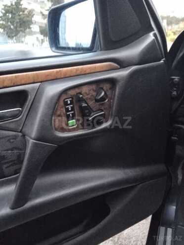 Mercedes E 280 1999, 290,495 km - 2.8 l - Bakı
