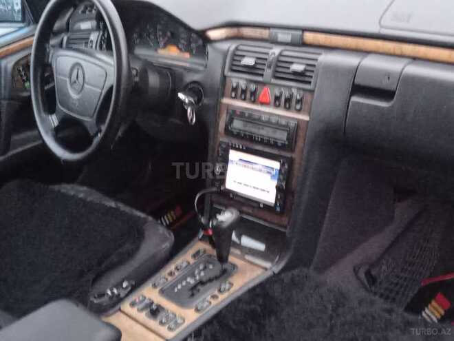 Mercedes E 280 1999, 290,495 km - 2.8 l - Bakı
